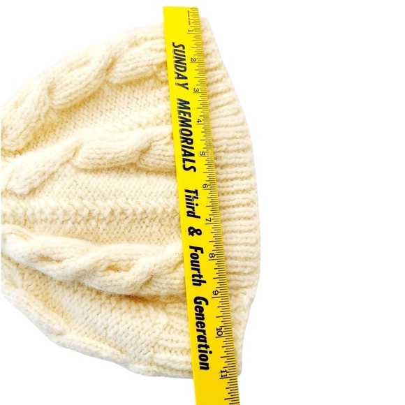 Vintage Sheleen Hand Crochet Wool Hat Made in Ireland Hat Winter White Cap - Picture 6 of 12